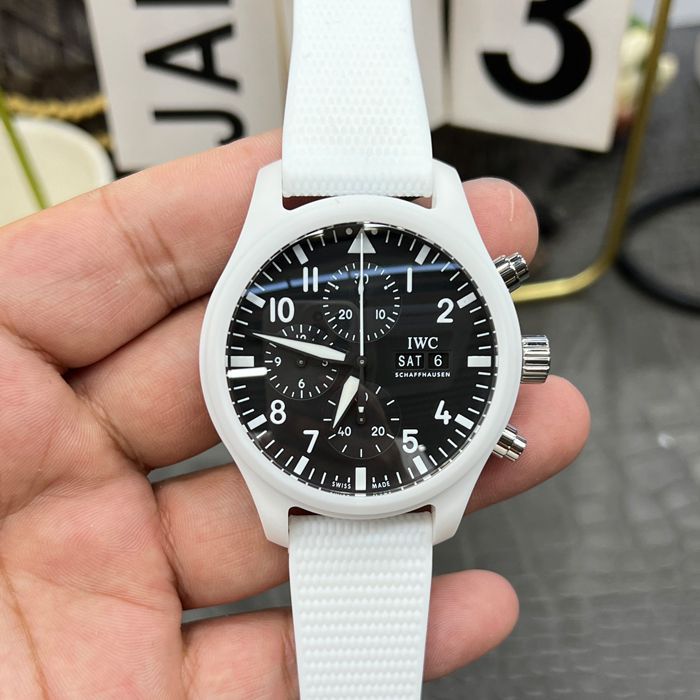 TPS万国IWC飞行员系列IW389105腕表(“太浩湖”特别版)