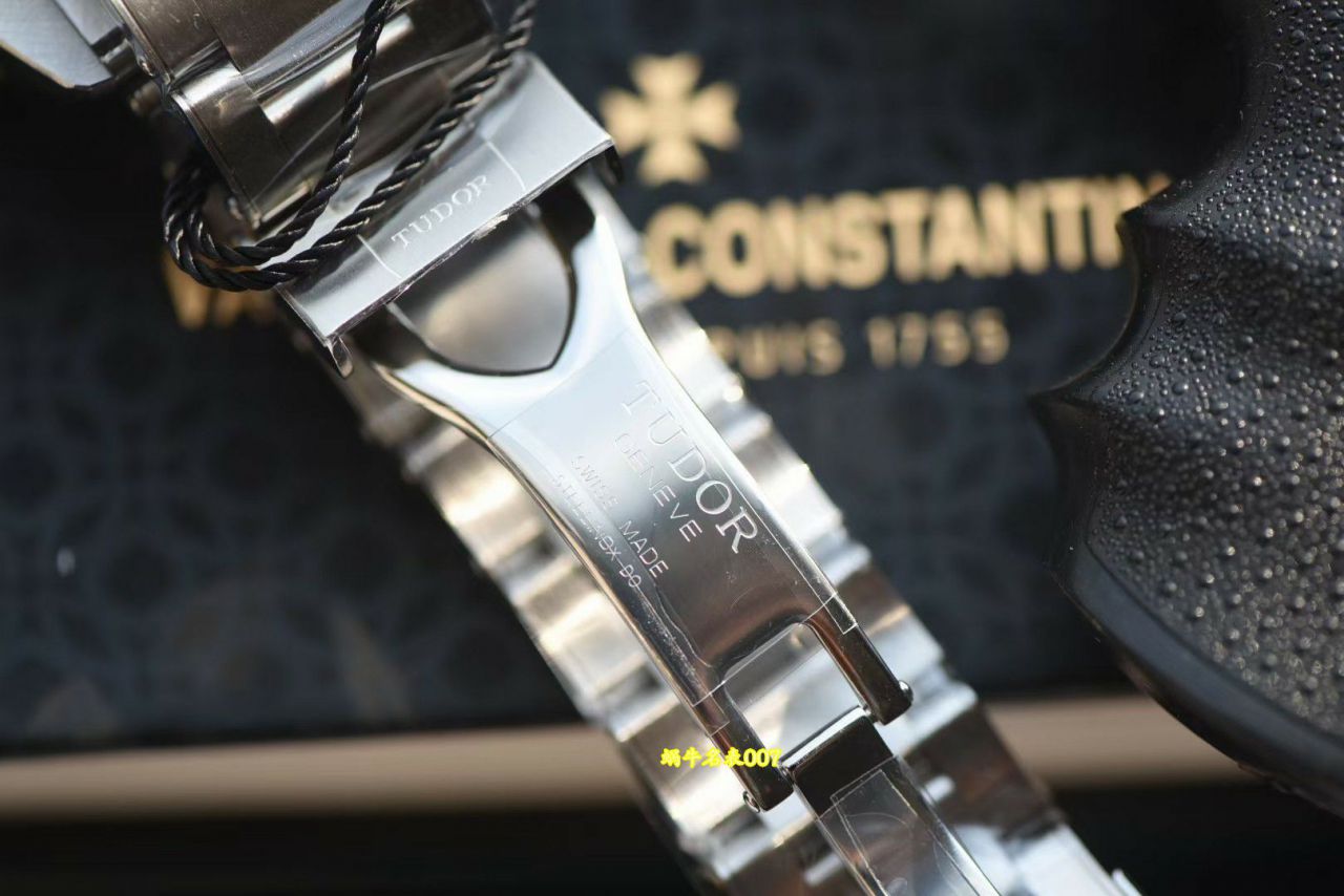 ZF帝舵碧湾可乐圈M79830RB-0010腕表 / DT090