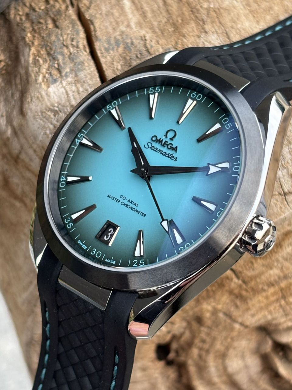 VS欧米茄海马系列150米220.32.41.21.03.001腕表 / 