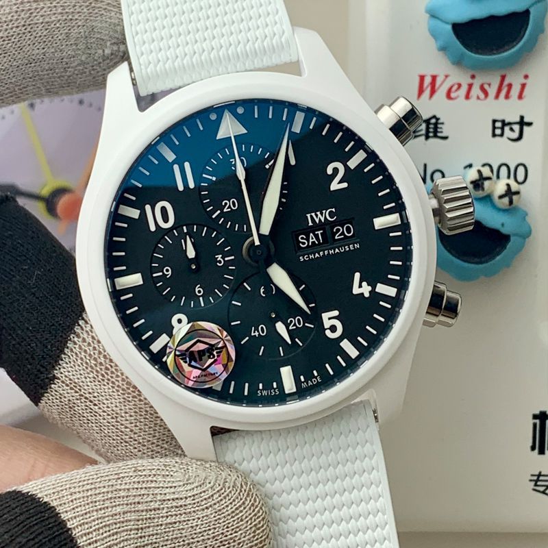 APS厂IWC万国表飞行员系列IW389105腕表(“太浩湖”特别版)