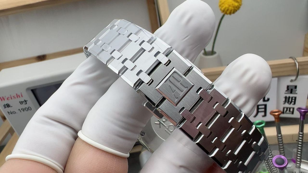 APS爱彼皇家橡树系列26331ST.OO.1220ST.03腕表 /  