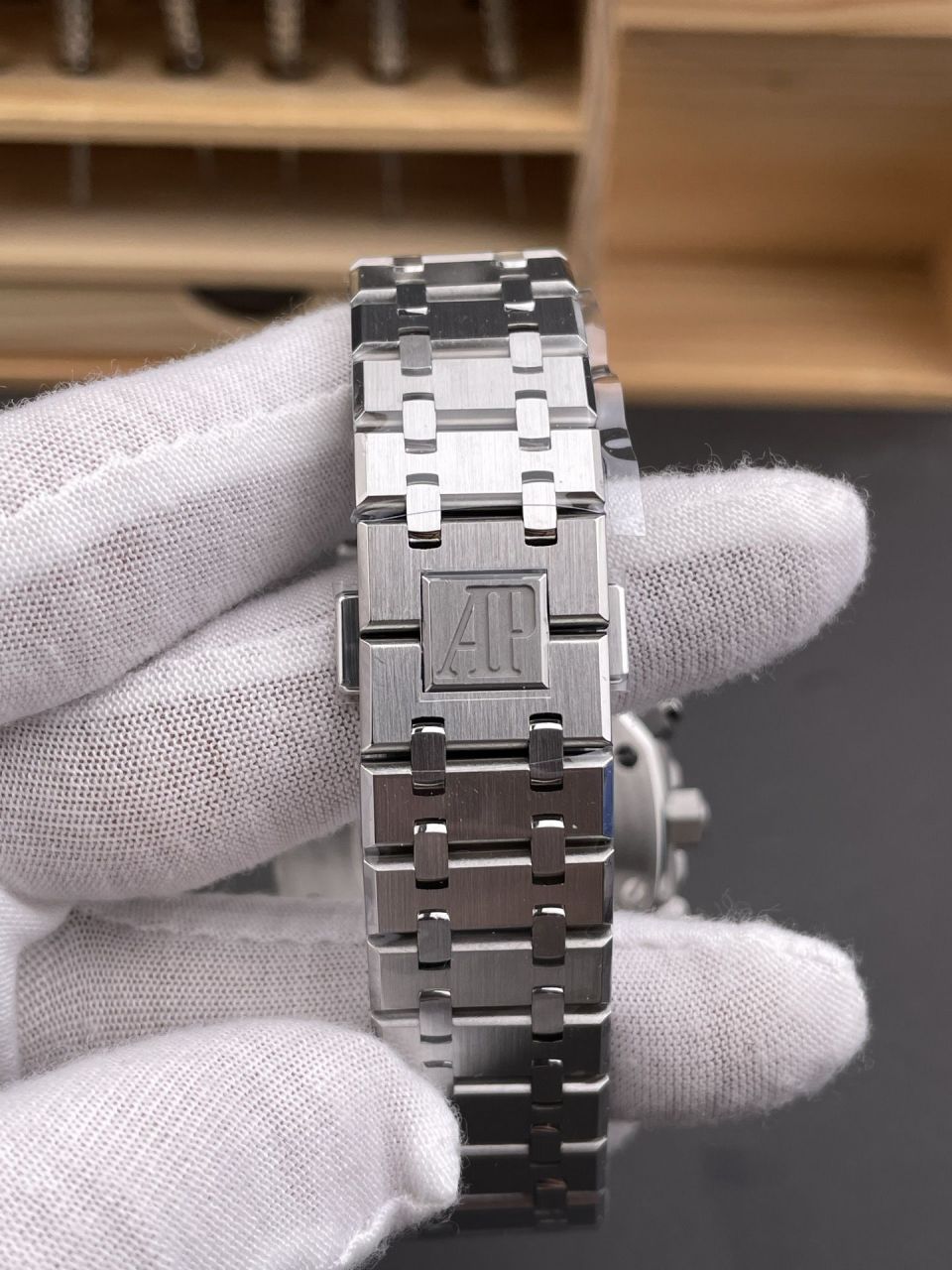 APS爱彼皇家橡树系列26331ST.OO.1220ST.01,26331OR.OO.1220OR.01腕表 /  