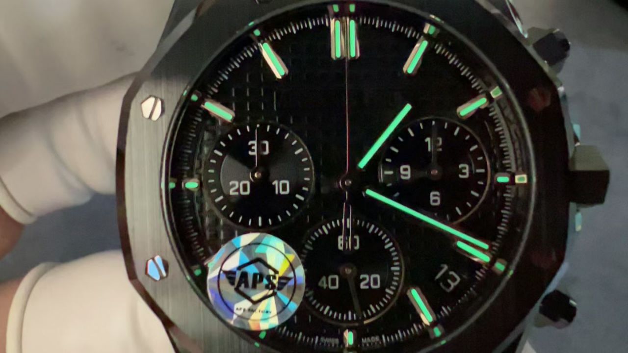 APS爱彼皇家橡树系列26240CE.OO.1225CE.02腕表 /  