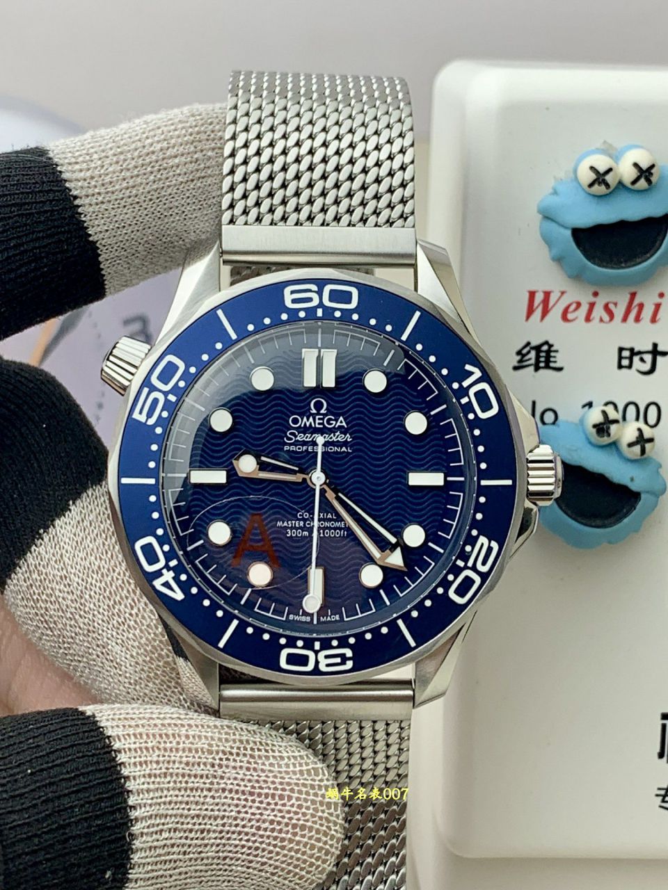 VS欧米茄海马系列210.30.42.20.03.002腕表(詹姆斯·邦德六十周年纪念) /  