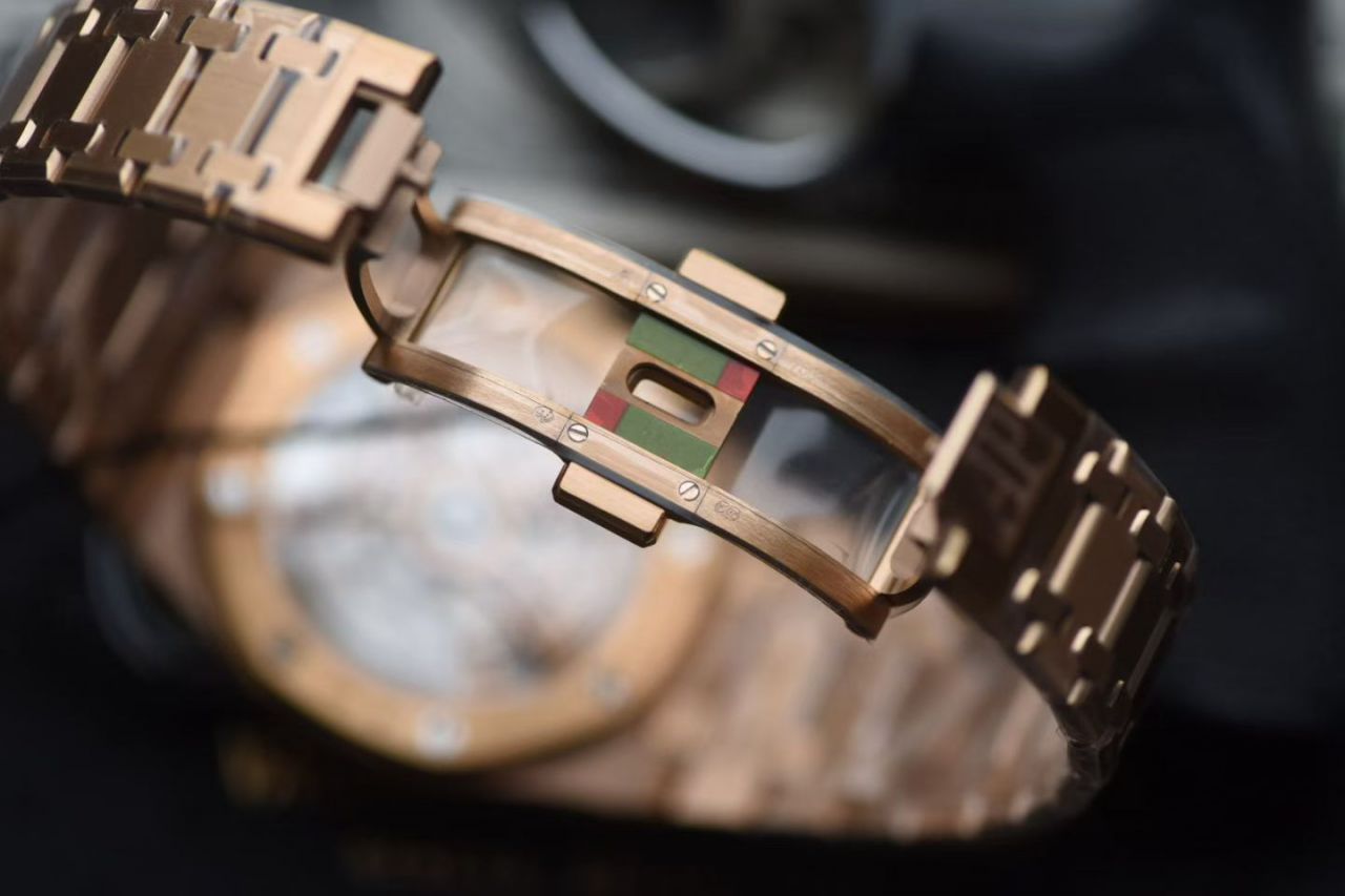 ZF爱彼皇家橡树系列16202OR.OO.1240OR.02腕表 /  