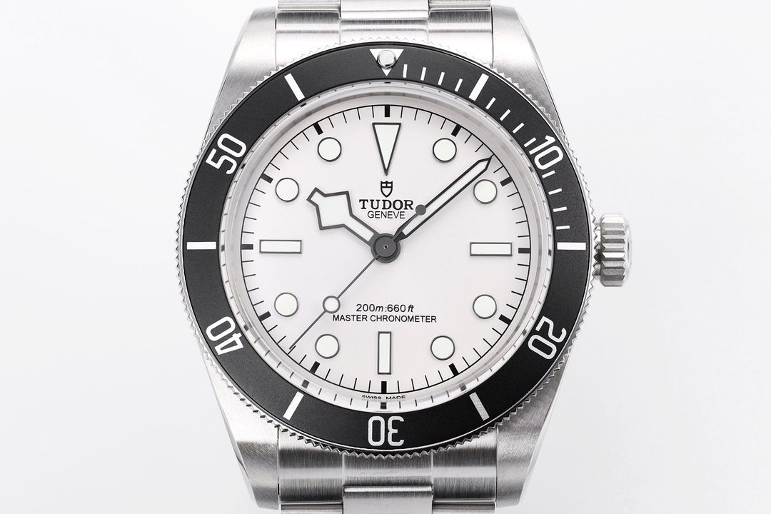 ZF帝舵碧湾系列M7943A1A0NU-0001,M7943A1A0NU-0002腕表 /  