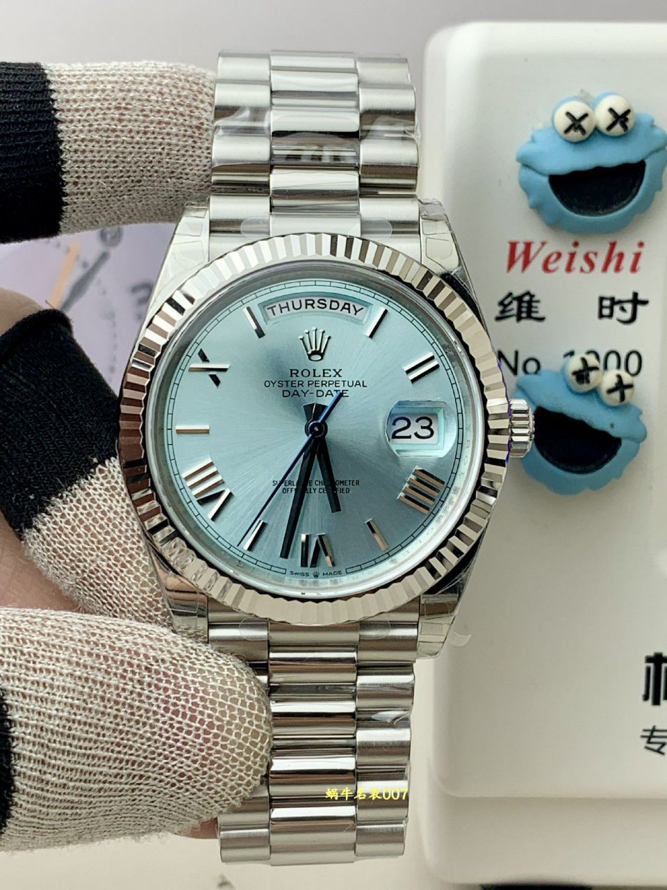 VS劳力士星期日历型配重系列M228236-0012腕表