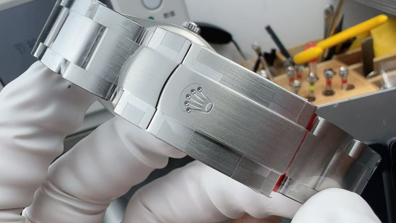 VS劳力士蚝式恒动系列m126000-0007腕表 /  