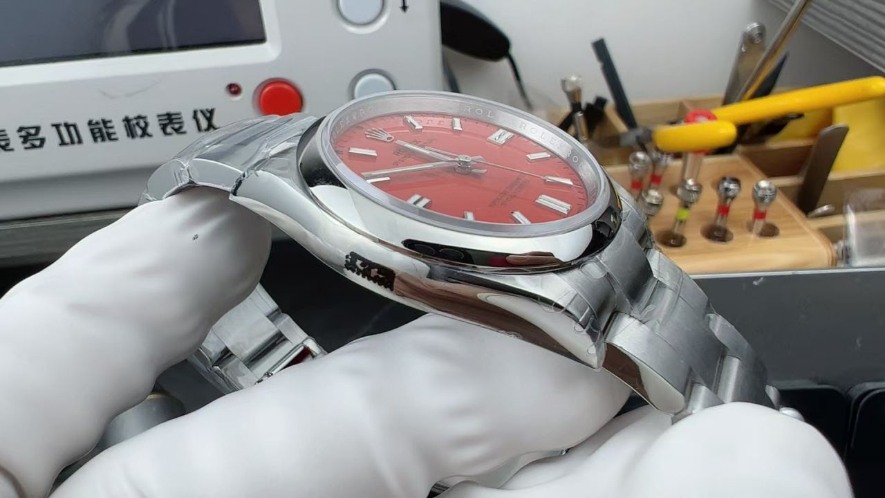 VS劳力士蚝式恒动系列m126000-0007腕表 /  