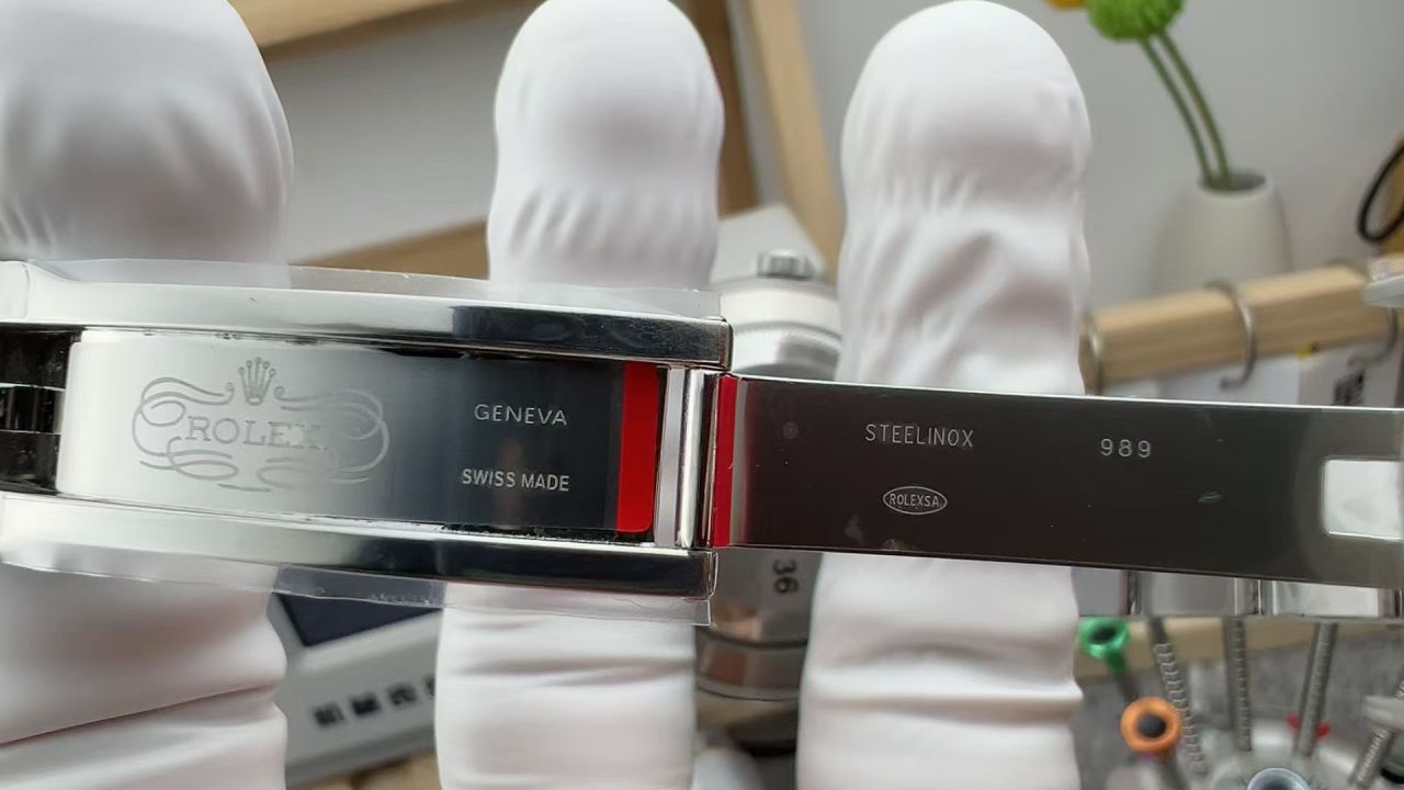 VS劳力士蚝式恒动系列134300-0004腕表 /  