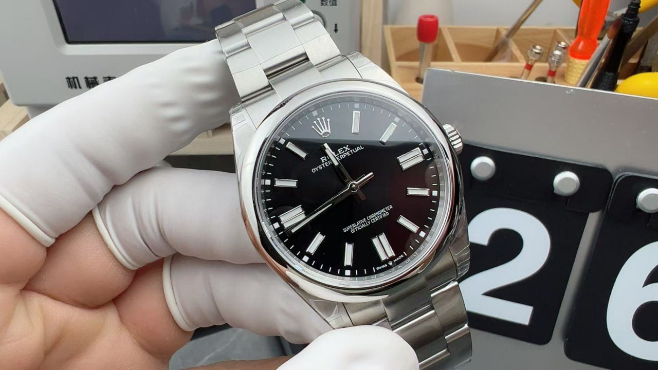 VS劳力士蚝式恒动系列134300-0008腕表 /  