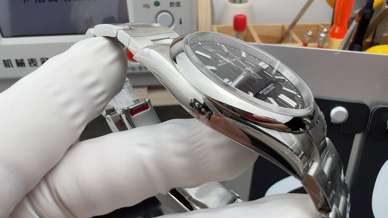 VS劳力士蚝式恒动系列134300-0008腕表 /  