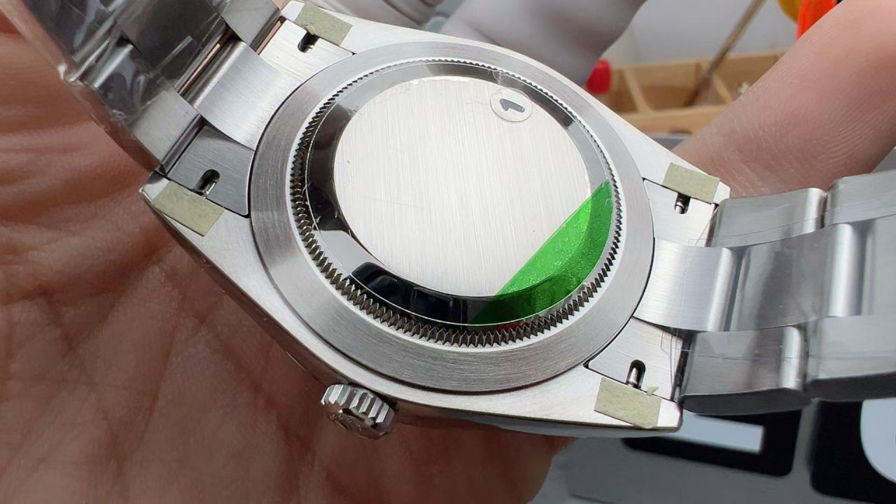 VS劳力士蚝式恒动系列134300-0008腕表 /  