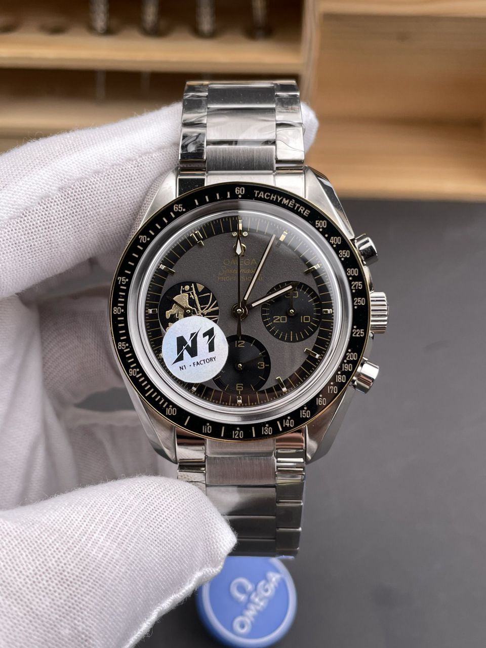 N1欧米茄超霸系列310.20.42.50.01.001腕表(“阿波罗11号”50周年限量版) /  