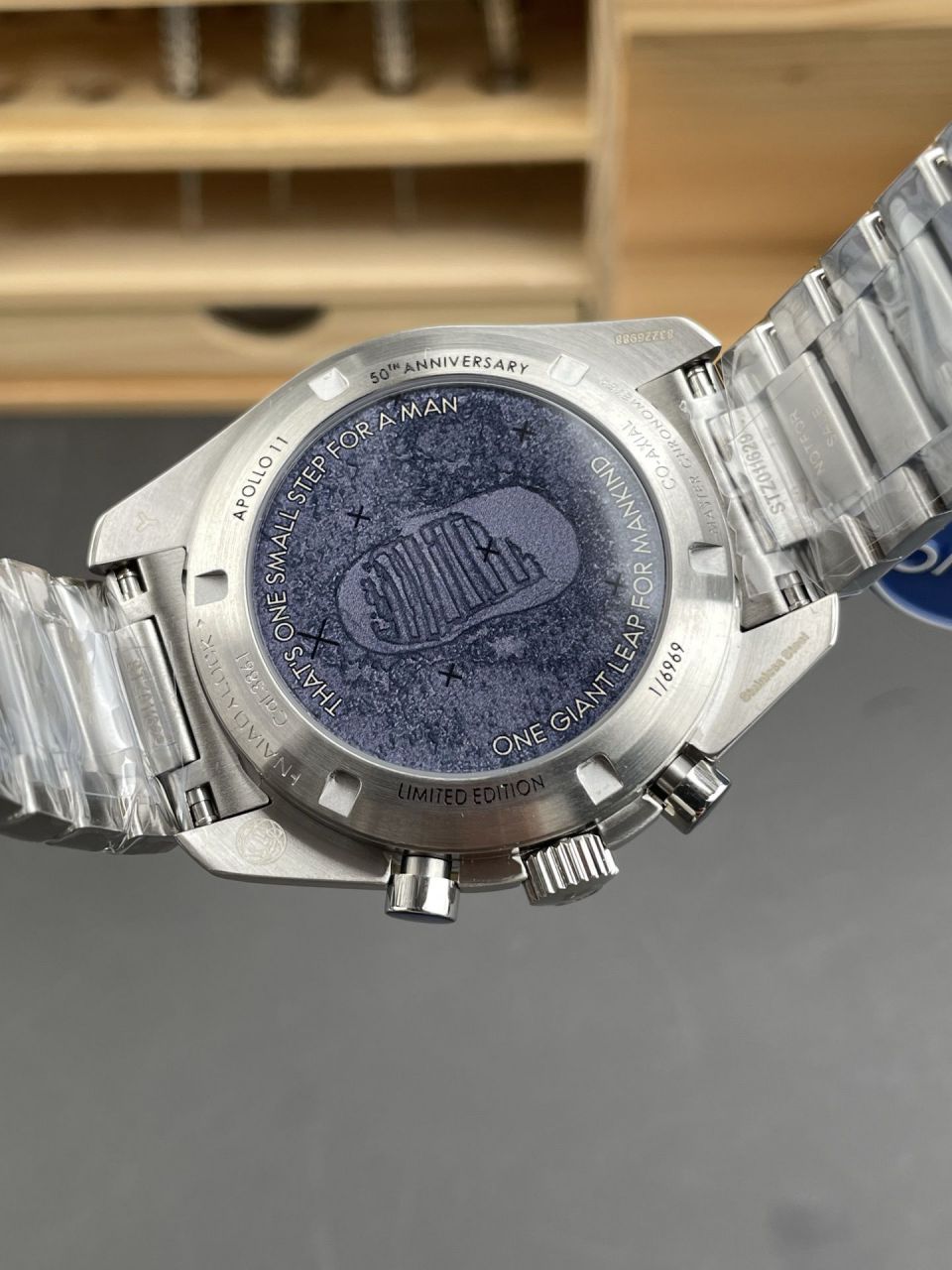 N1欧米茄超霸系列310.20.42.50.01.001腕表(“阿波罗11号”50周年限量版) /  