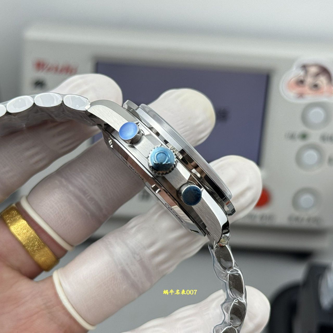 N1欧米茄超霸系列310.30.42.50.04.001腕表(3861白超霸) /  