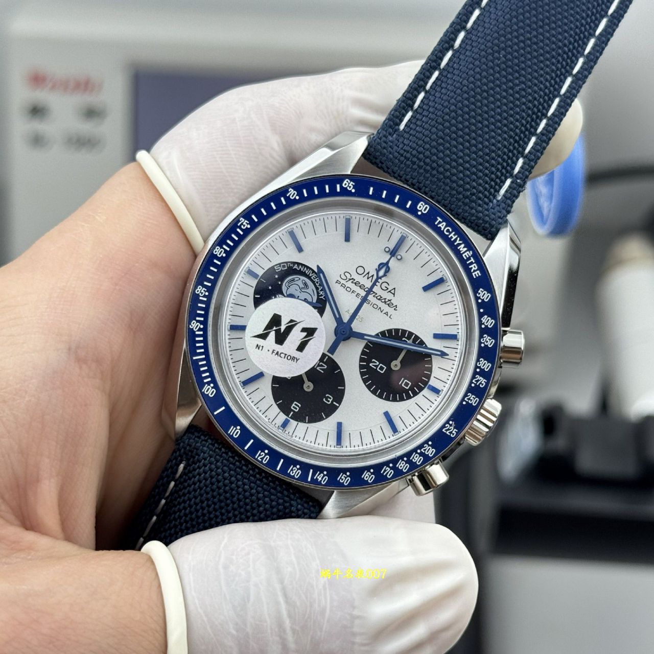 N1欧米茄超霸系列310.32.42.50.02.001腕表(史努比奖”50周年纪念腕表) /  