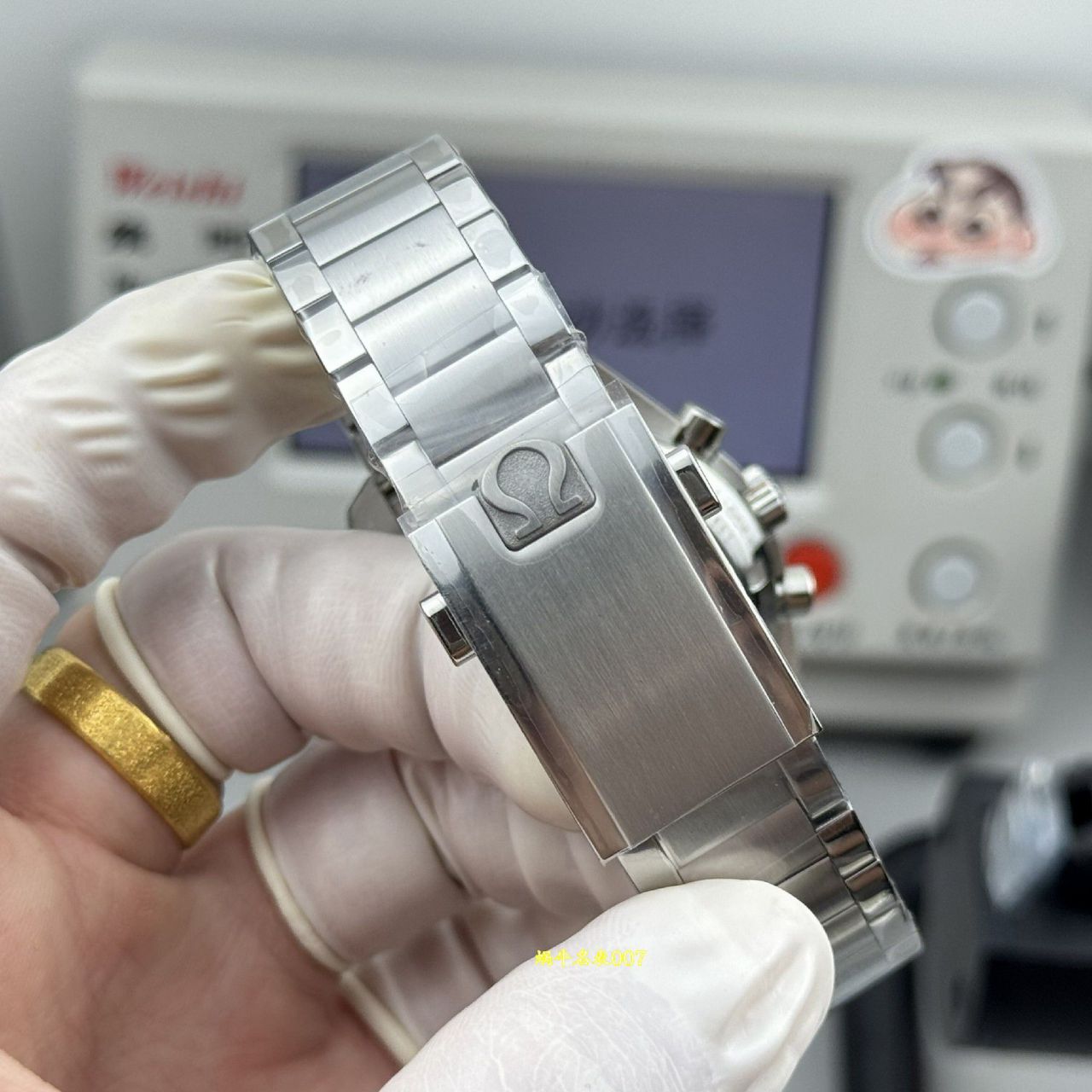 N1欧米茄超霸系列310.32.42.50.02.001腕表(史努比奖”50周年纪念腕表) /  