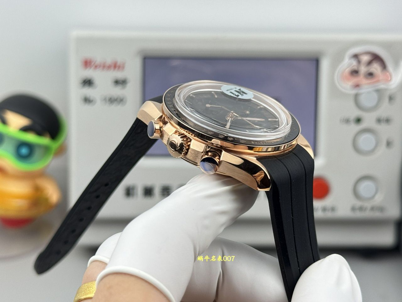 N1欧米茄超霸系列310.63.42.50.01.001腕表 /  