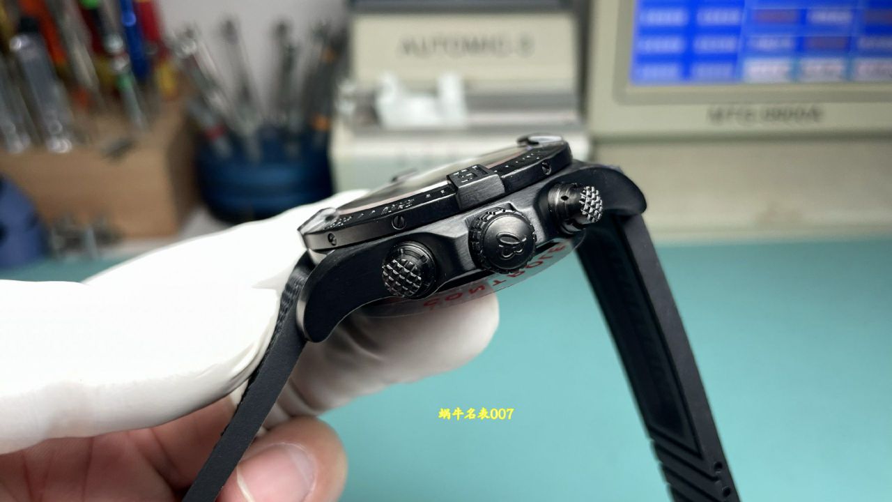 BLS百年灵黄狼复仇者系列XB0180E4.I534.253S.X20D.4腕表 /  