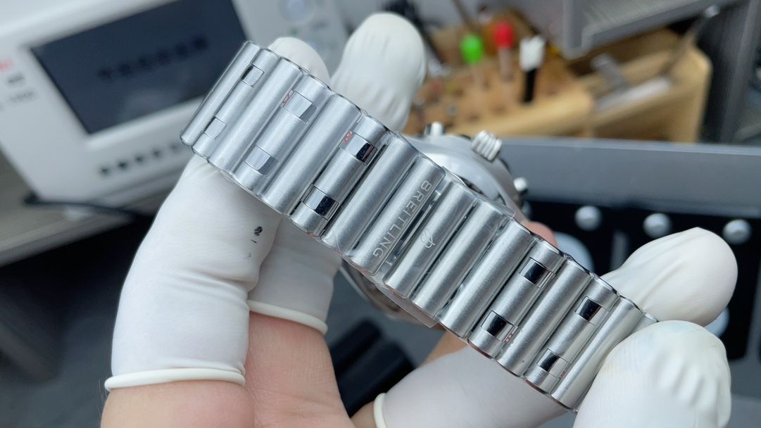 BLS百年灵机械计时系列AB0134101G1A1腕表 /  