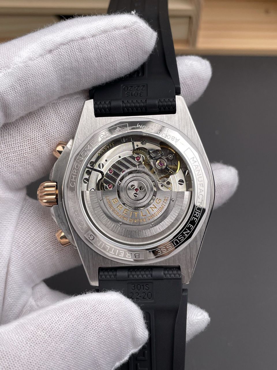 BLS百年灵机械计时系列UB0134101B1S1腕表 /  