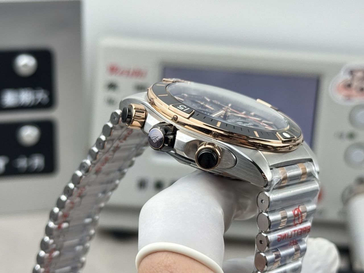 BLS百年灵机械计时系列UB0136251L1U1腕表 /  