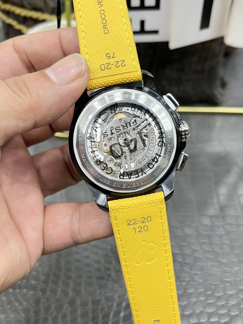 BLS百年灵复仇者系列SB0147101I1X1腕表 /  