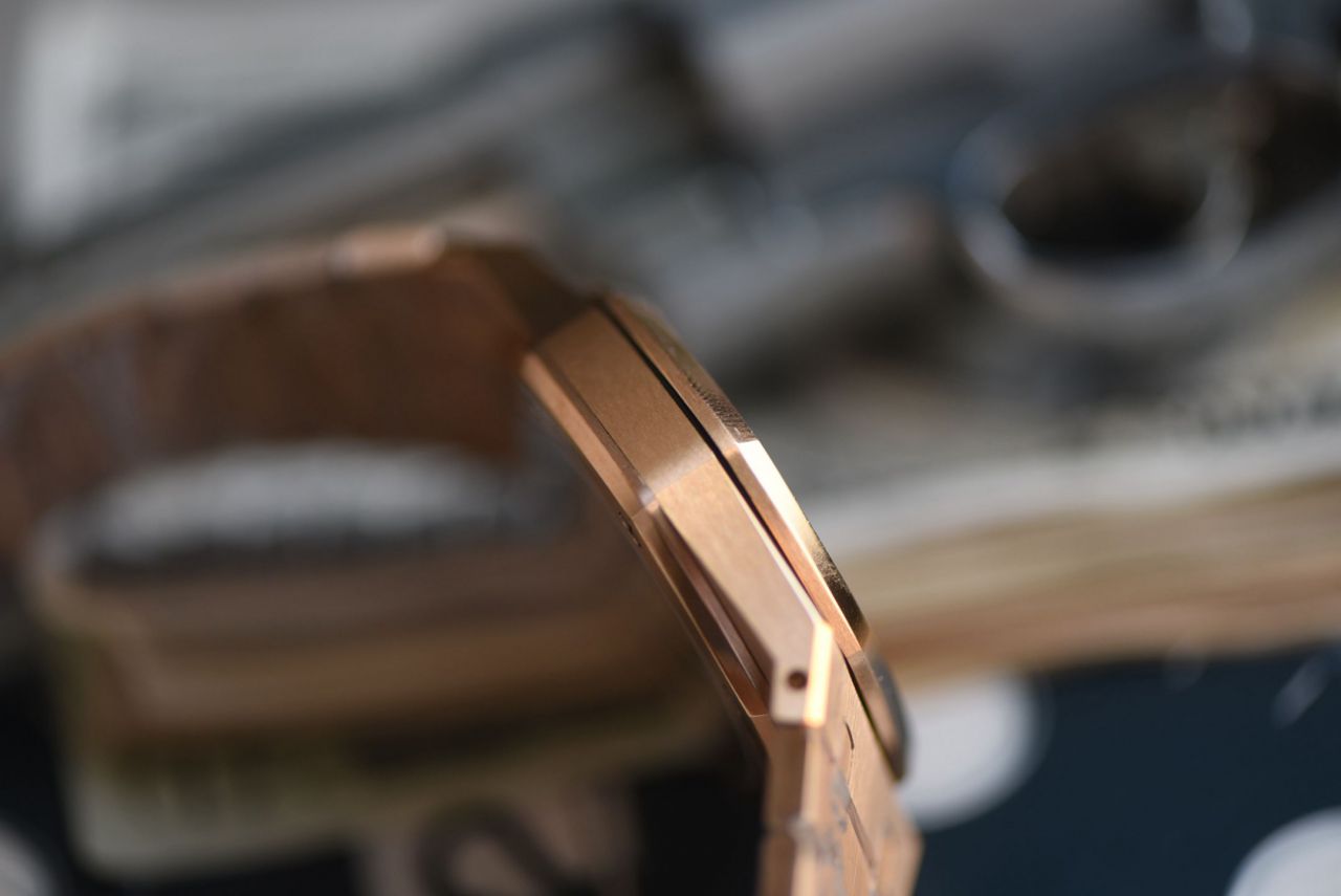 ZF爱彼皇家橡树系列16204BA.OO.1240BA.01腕表 /  