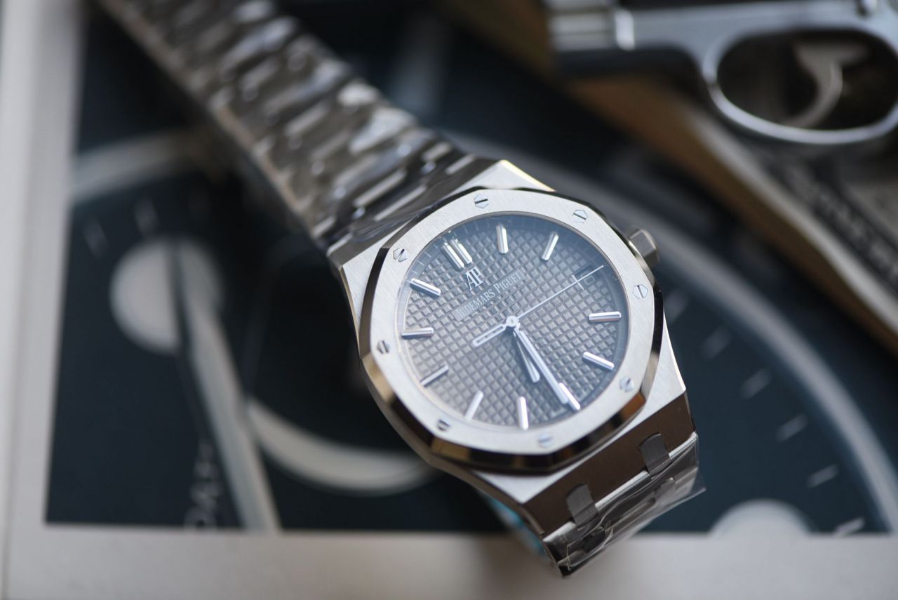 VS爱彼皇家橡树系列15500ST.OO.1220ST.02腕表 /  