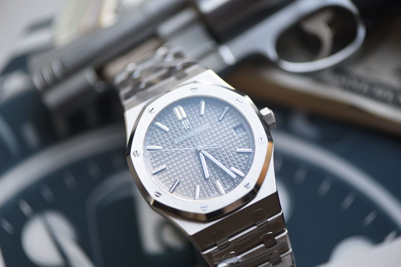 VS爱彼皇家橡树系列15500ST.OO.1220ST.02腕表 /  