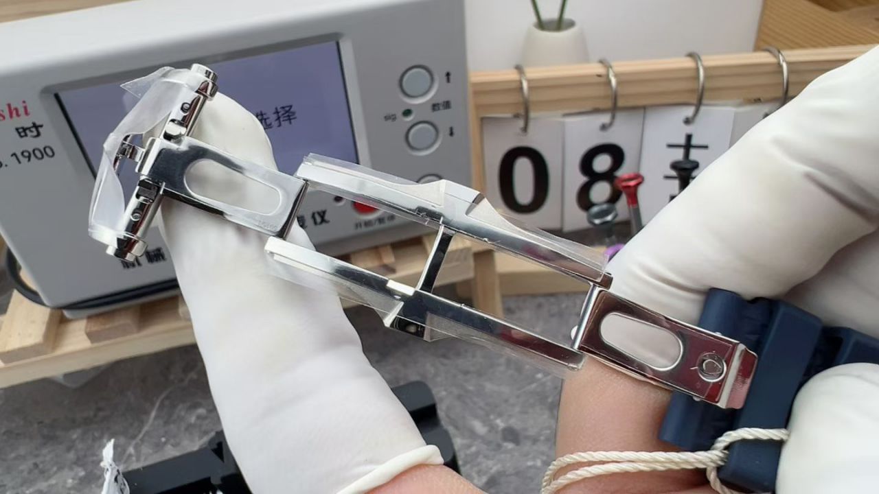 PPF江诗丹顿纵横四海系列4500V/210A-B128腕表胶带款 /  