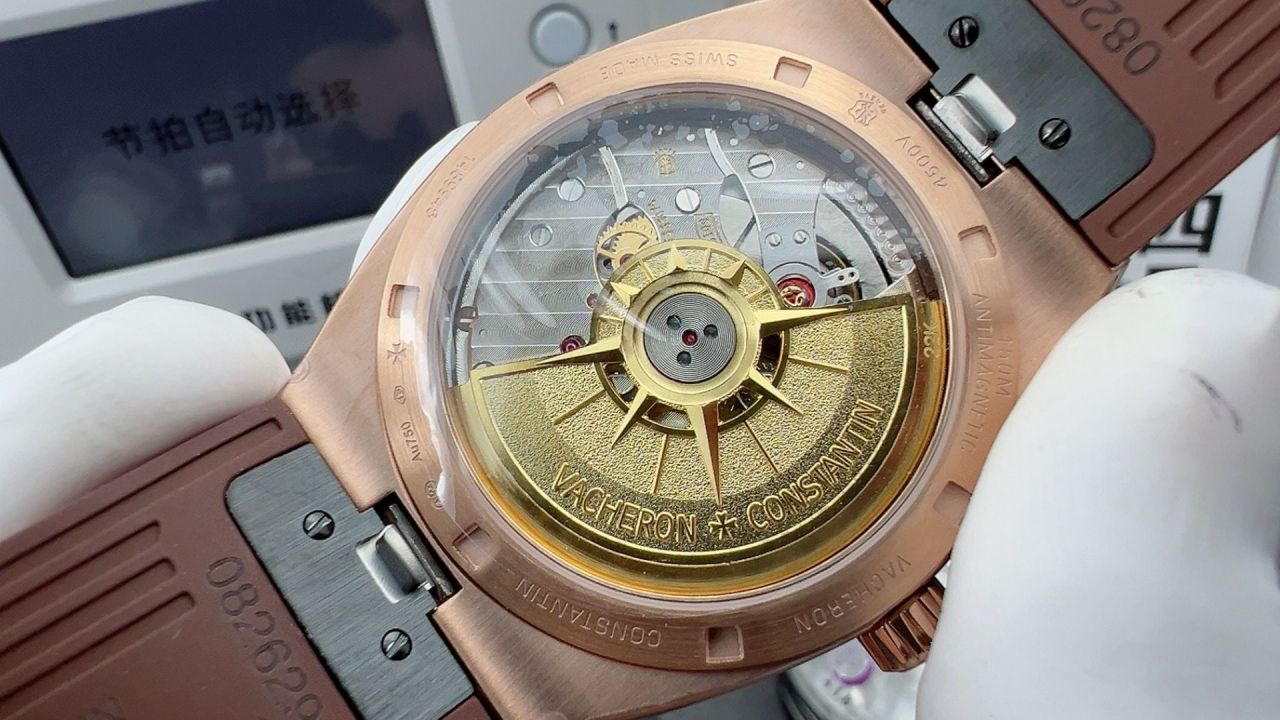 8F江诗丹顿纵横四海系列4500V/000R-B127腕表 /  