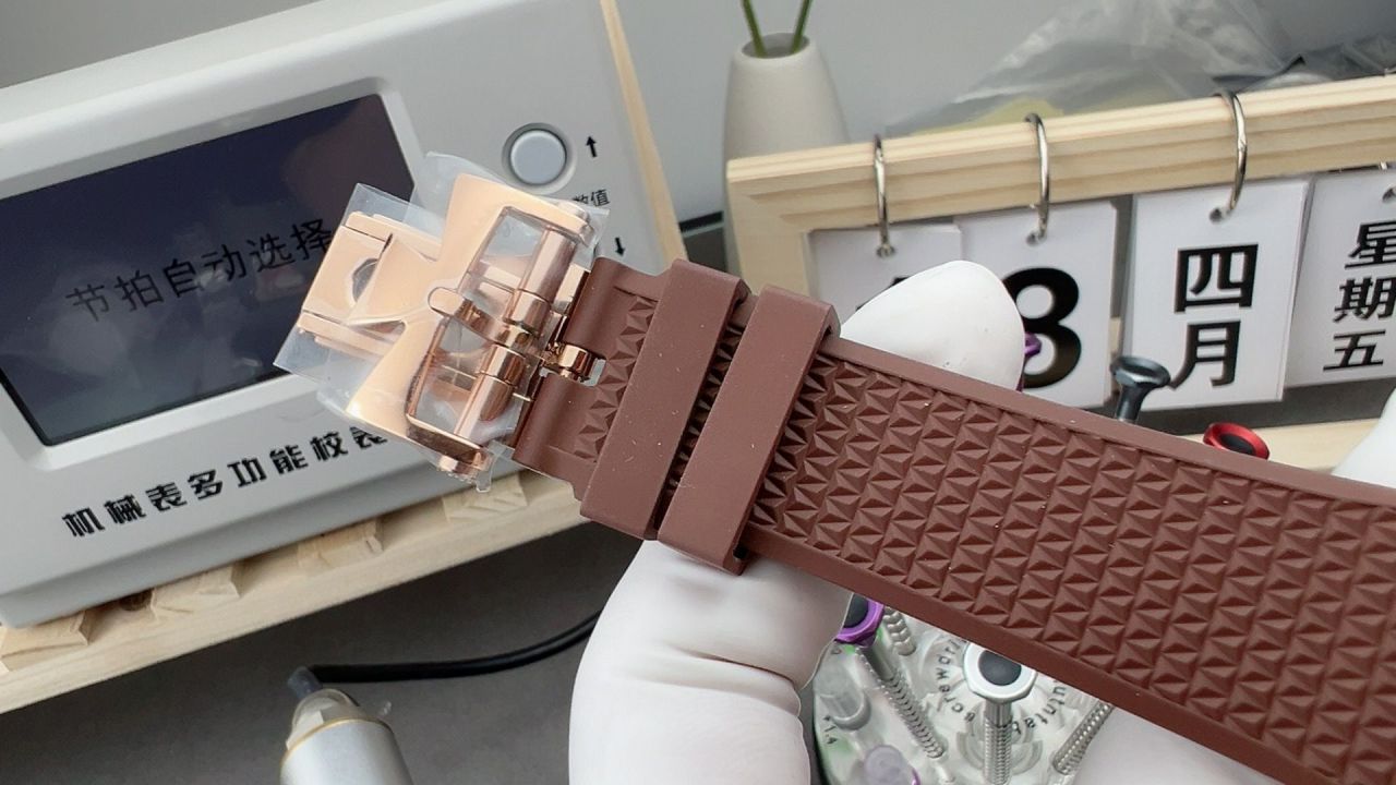 8F江诗丹顿纵横四海系列4500V/000R-B127腕表 /  