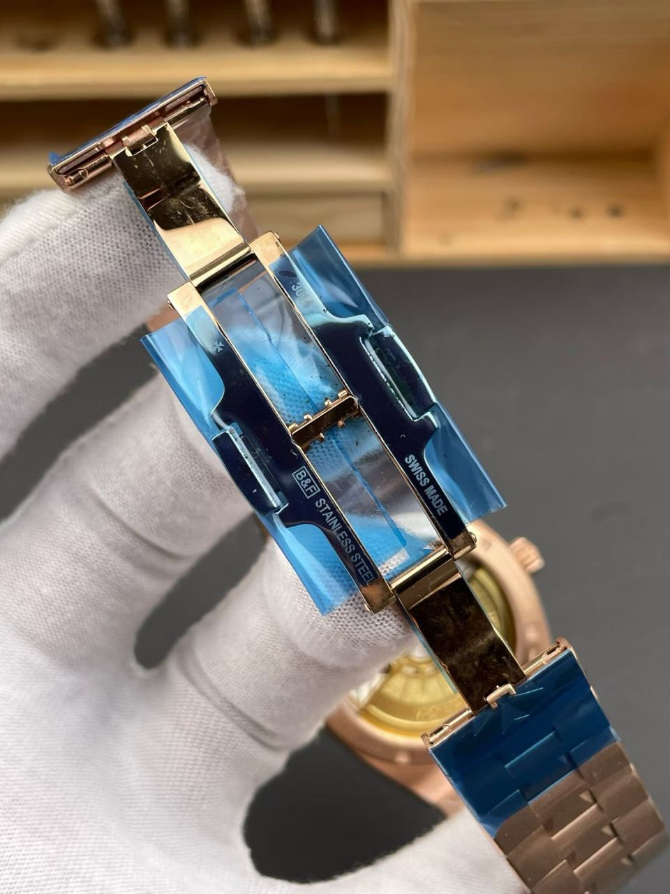 8F江诗丹顿纵横四海系列4520V/210R-B967腕表 /  