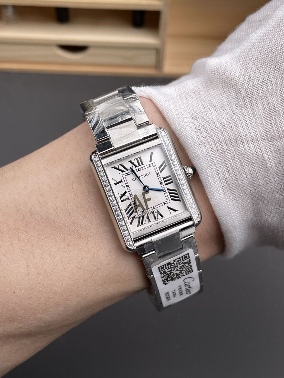 AF老坦克 钻圈小号卡地亚坦克系列W4TA0009腕表 /  