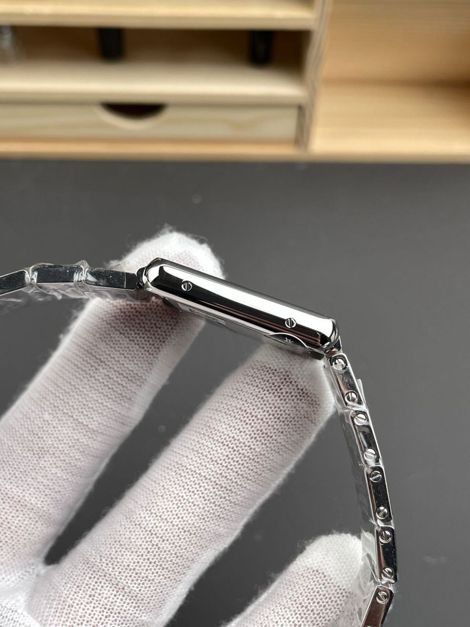 AF老坦克 钻圈小号卡地亚坦克系列W4TA0009腕表 /  