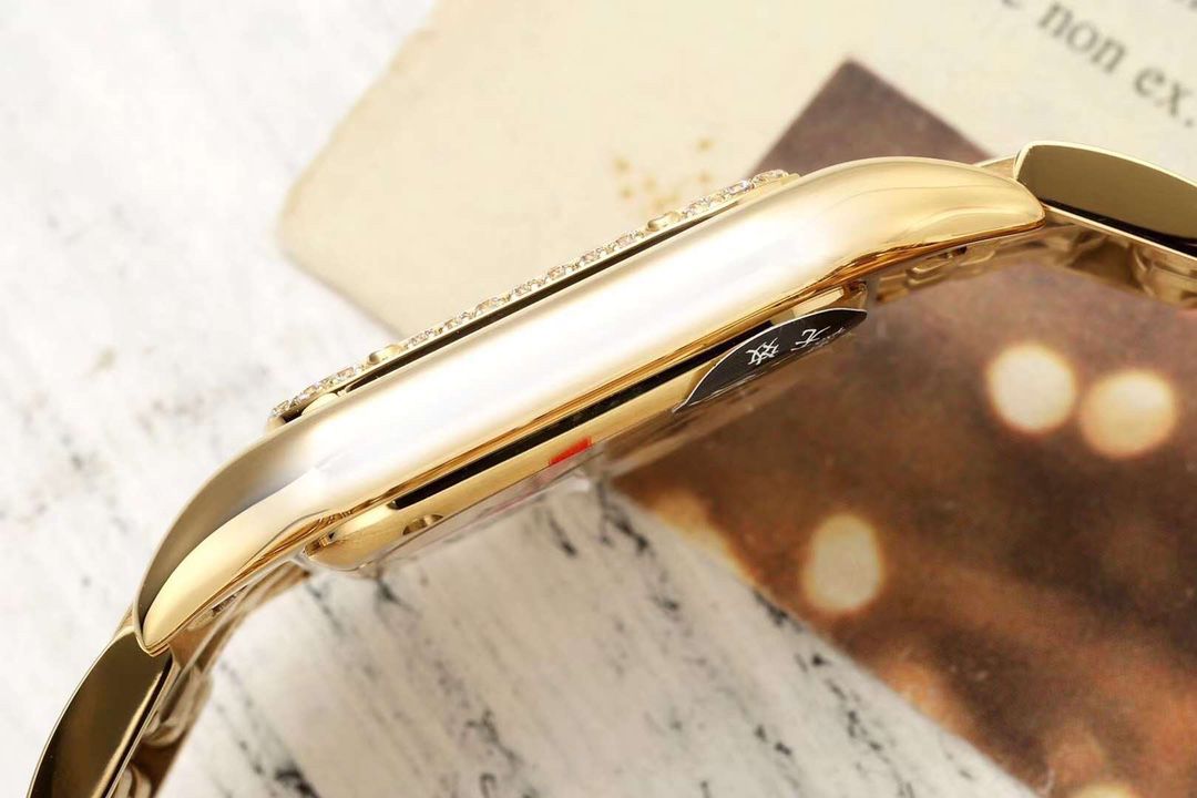 AF卡地亚PANTHÈRE DE CARTIER系列WJPN0016腕表 /  