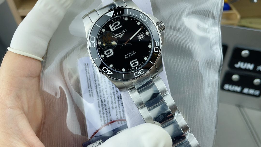 AF浪琴康卡斯系列L3.782.4.56.6腕表 /  