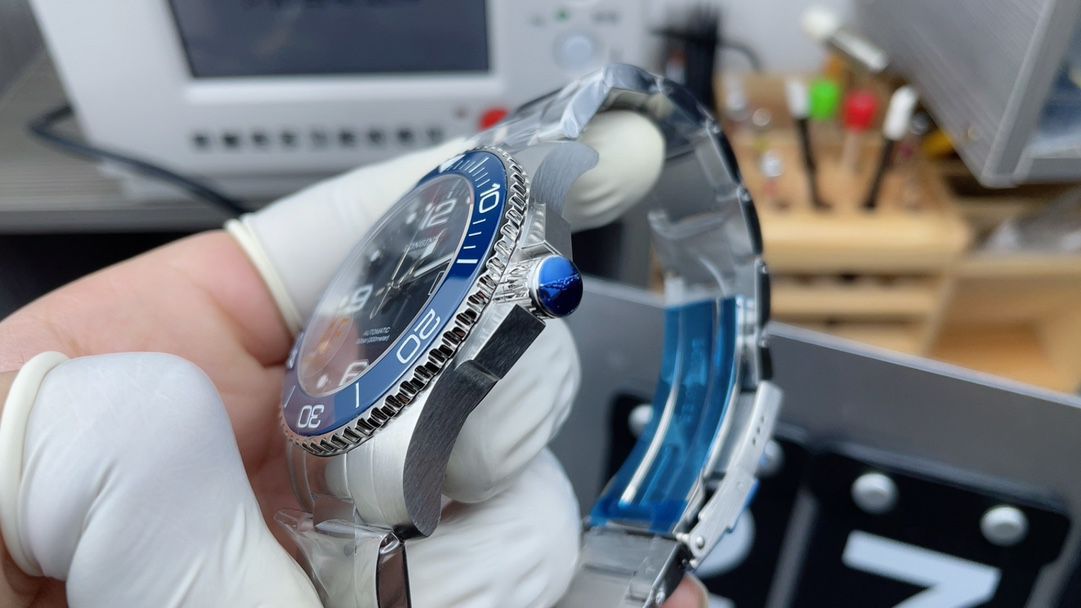 AF浪琴康卡斯系列L3.782.4.96.6腕表 /  