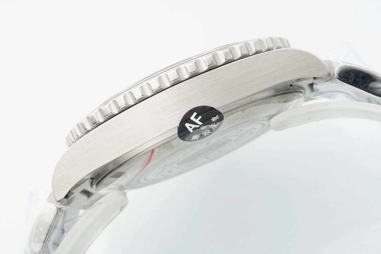 AF浪琴康卡斯系列L3.790.4.56.6腕表 /  