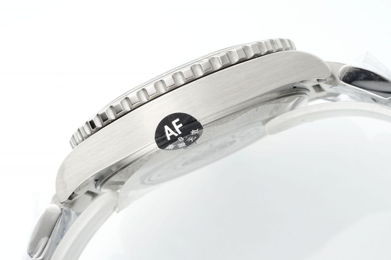 AF浪琴康卡斯系列L3.790.4.06.6腕表 /  