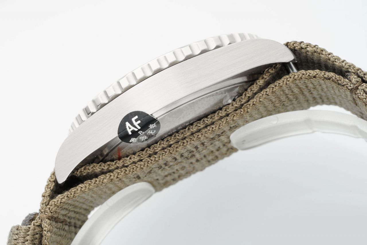 AF浪琴康卡斯系列L3.790.4.06.2腕表 /  