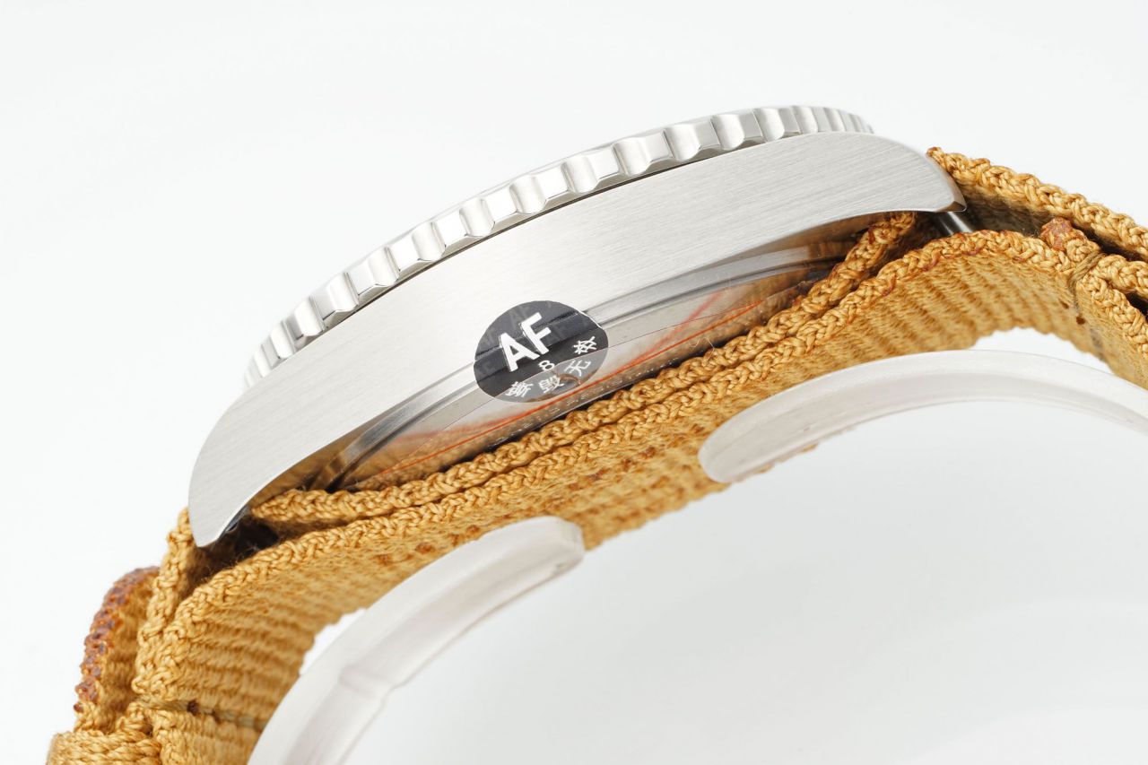 AF浪琴康卡斯系列L3.790.4.66.2腕表 /  