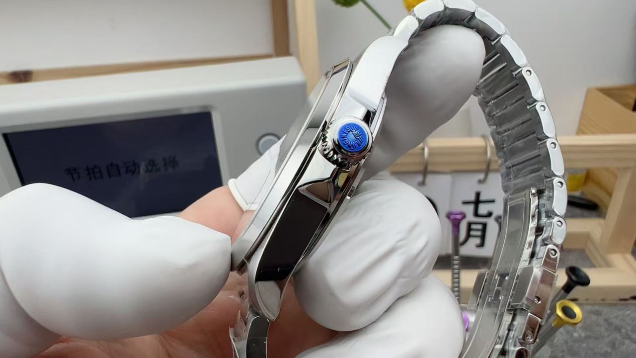 AF浪琴康卡斯悦动L3.830.4.92.6腕表 /  