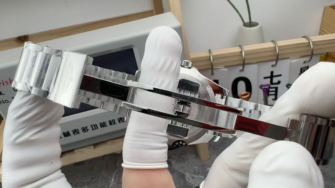 AF浪琴康卡斯悦动L3.830.4.92.6腕表 /  