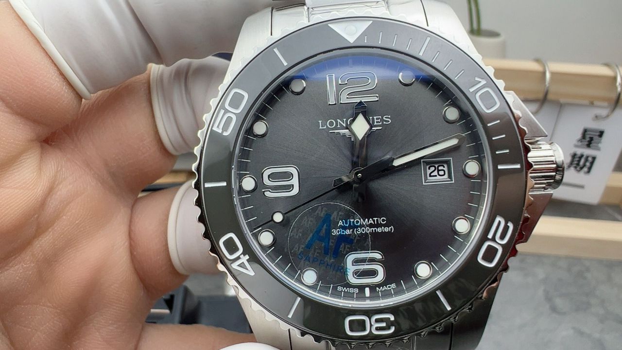 AF浪琴康卡斯灰面系列L3.782.4.76.6腕表