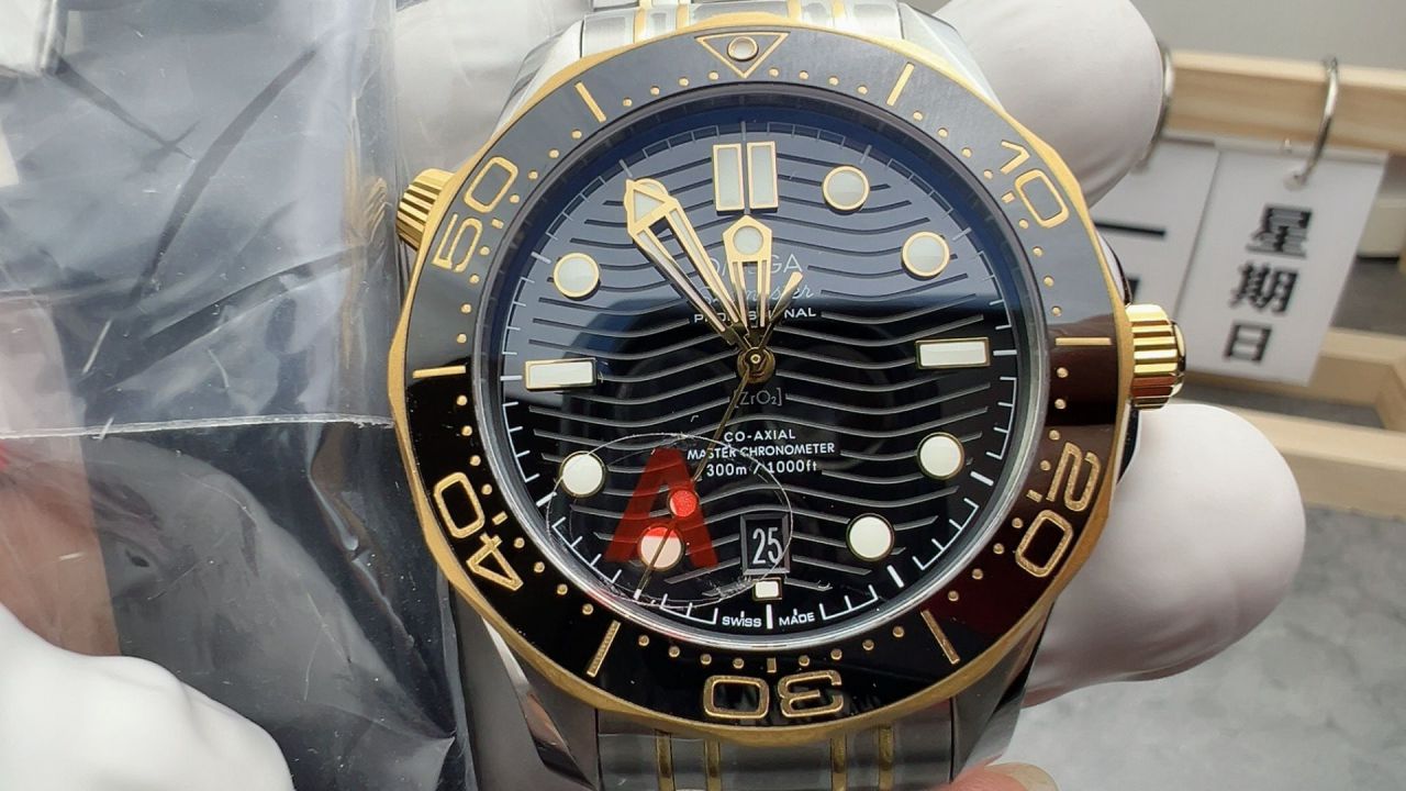 VS厂V4版欧米茄海马300米210.20.42.20.01.002，210.22.42.20.01.001腕表