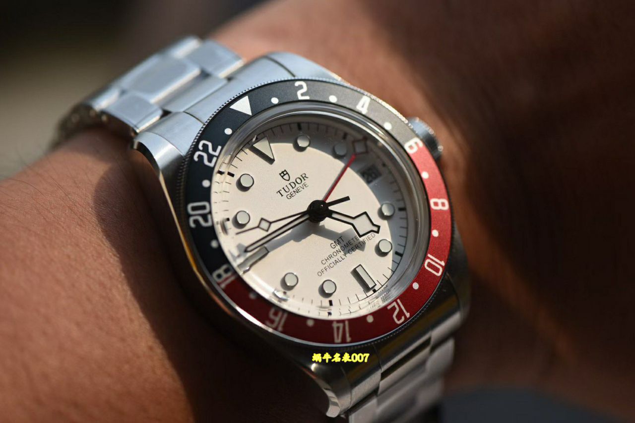 ZF帝舵碧湾系列M79830RB-0001复刻腕表(碧湾可乐圈) /  