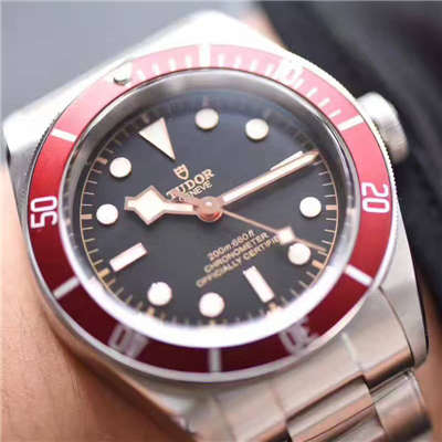 【独家视频测评一比一超A高仿手表】帝舵HERITAGE BLACK BAY系列79220R小红花